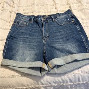 Judy Blue Rolled Hem Denim Shorts